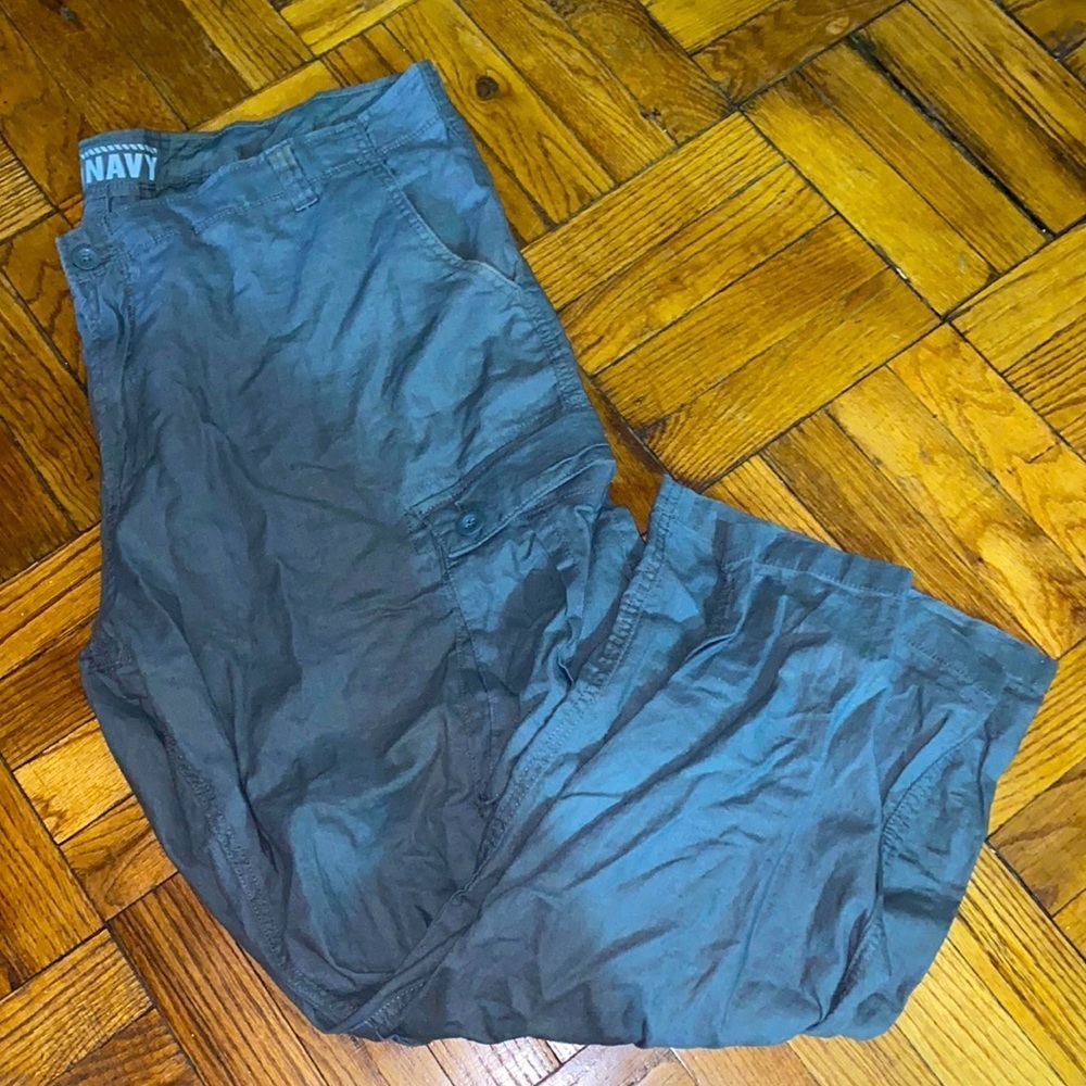 old navy gray cargos size: 44 X 30